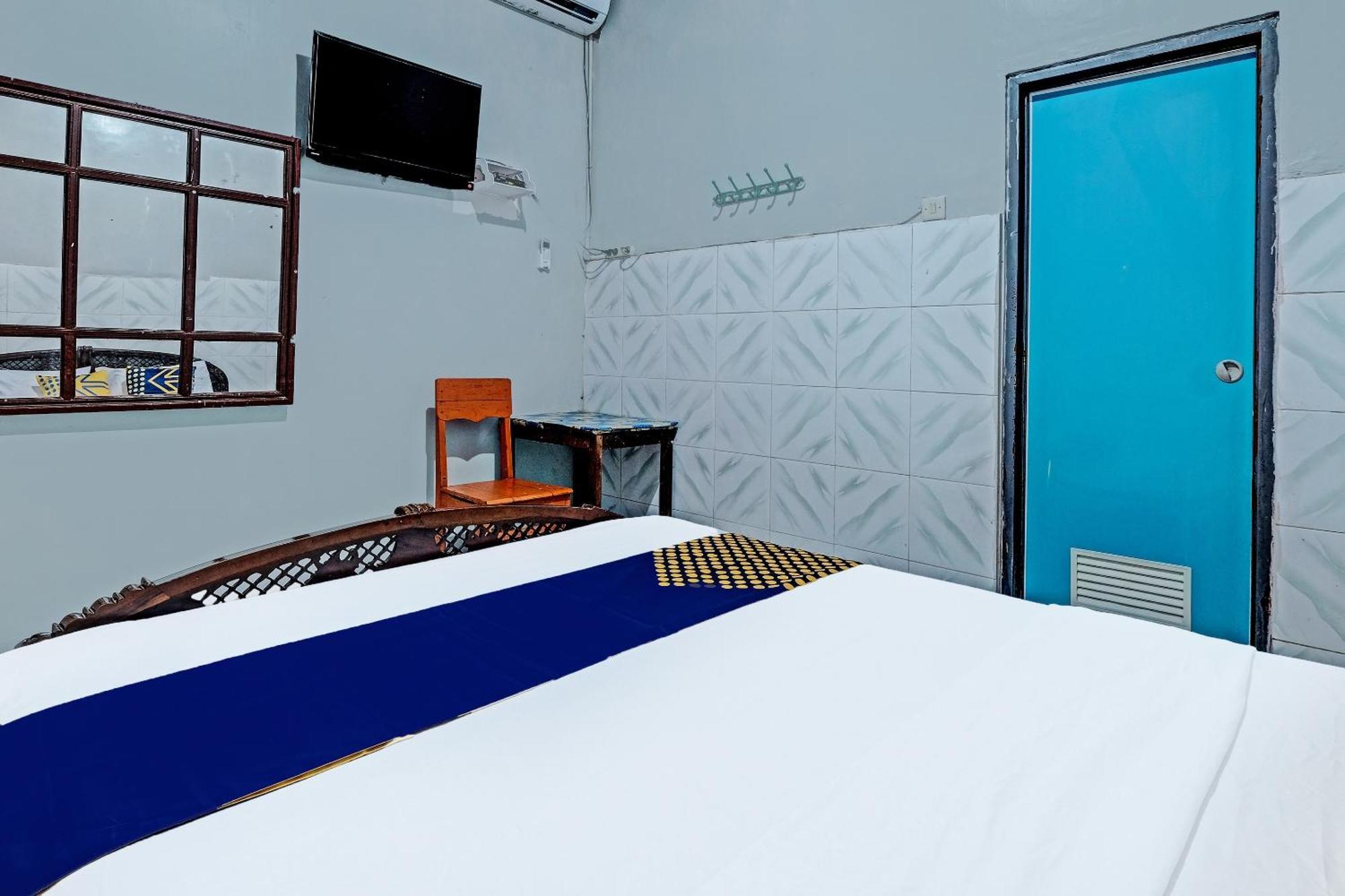 Spot On 91915 Homestay Superman Yogyakarta Exterior photo